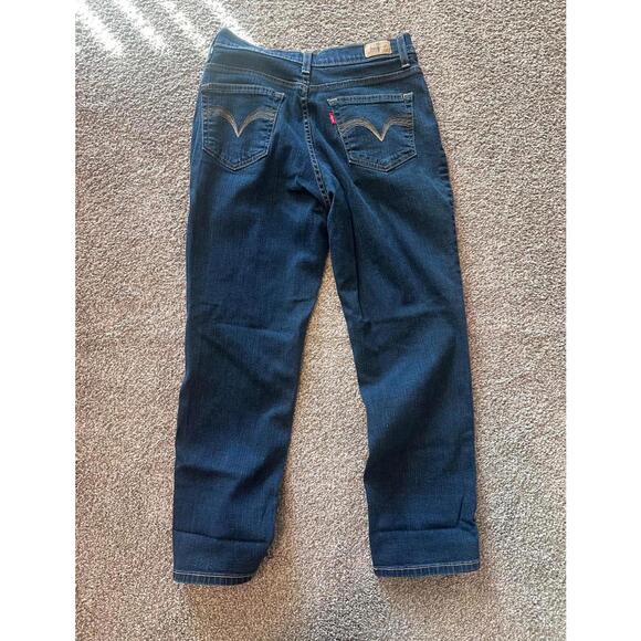 Levi's Perfectly Slimming Straight 512 Jeans - Picture 4 of 5